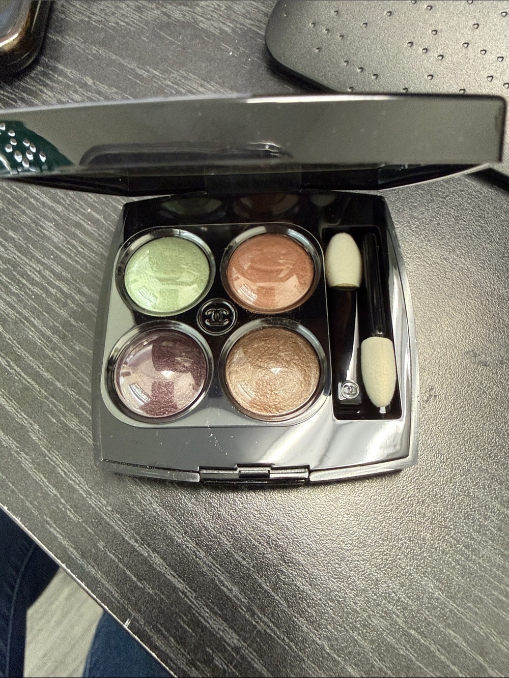 CHANEL Les 4 Ombres Eyeshadow  - 302 Première Éclosion